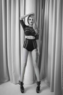 Ella Dvornik feet photo 2