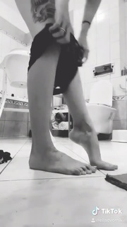 Ella Dvornik feet photo 4