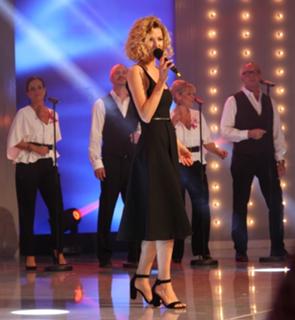 Ella Endlich feet photo 6
