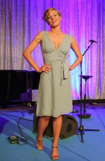 Ella Endlich feet photo 18
