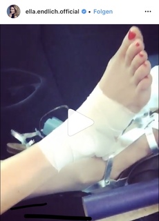 Ella Endlich feet photo 16