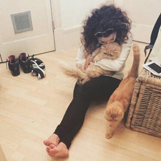 Ella Eyre feet photo 10