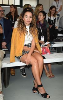 Ella Eyre feet photo 7