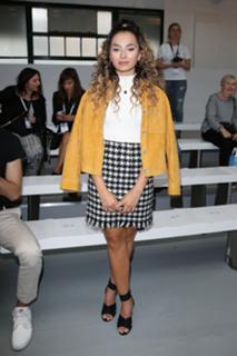 Ella Eyre feet photo 17