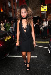 Ella Eyre feet photo 13