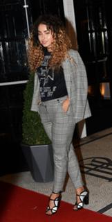 Ella Eyre feet photo 20