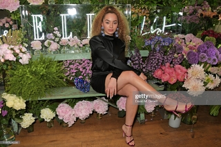 Ella Eyre feet photo 9