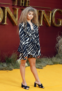 Ella Eyre feet photo 12