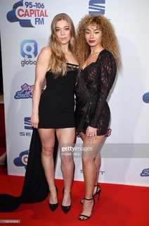 Ella Eyre feet photo 6