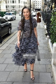 Ella Eyre feet photo 18