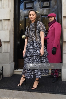Ella Eyre feet photo 16