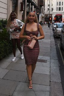 Ella Eyre feet photo 7
