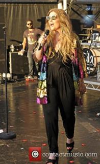 Ella Henderson feet photo 6