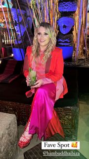 Ella Henderson feet photo 1