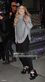 Ella Henderson feet photo 13