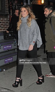 Ella Henderson feet photo 12