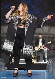 Ella Henderson feet photo 19