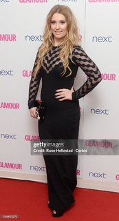 Ella Henderson feet photo 6