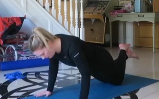 Ella Henderson feet photo 14