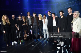 Ella Henderson feet photo 17