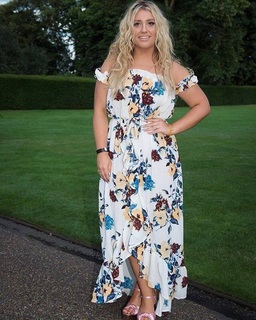 Ella Henderson feet photo 13