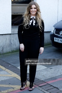 Ella Henderson feet photo 5