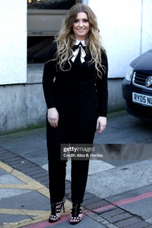 Ella Henderson feet photo 1