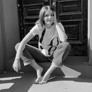 Ella Hunt feet photo 5