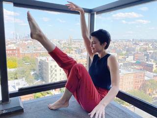 Ella Hunt feet photo 20