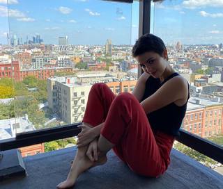 Ella Hunt feet photo 19