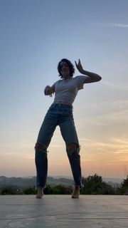 Ella Hunt feet photo 5