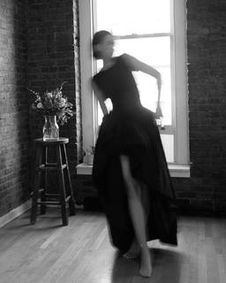 Ella Hunt feet photo 17