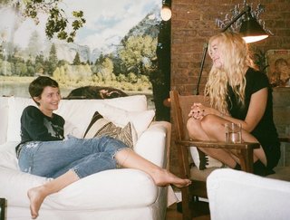 Ella Hunt feet photo 18