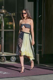 Ella Hunt feet photo 1