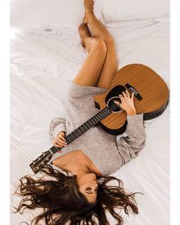 Ella Langley feet photo thumbnail