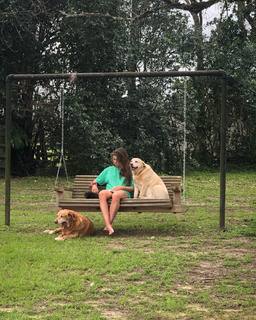 Ella Langley feet photo thumbnail