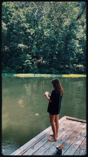 Ella Langley feet photo thumbnail