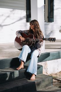 Ella Langley feet photo thumbnail