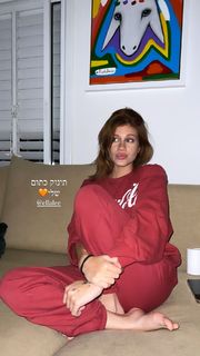 Ella-Lee Lahav feet photo 5