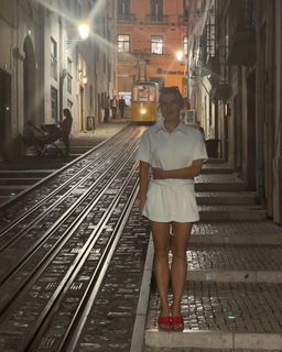 Ella Leyers feet photo 3