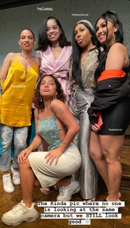 Ella Mai feet photo thumbnail
