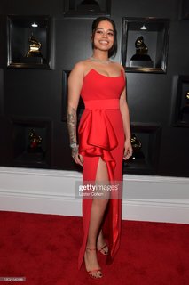 Ella Mai feet photo thumbnail