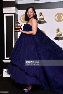 Ella Mai feet photo thumbnail