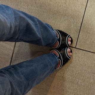 Ella Mendelsohn feet photo 1