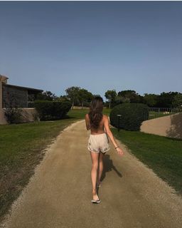 Ella Mendelsohn feet photo 7