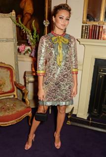 Ella Purnell feet photo thumbnail