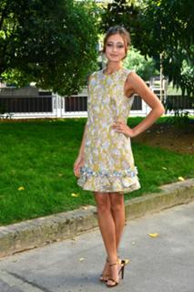Ella Purnell feet photo thumbnail