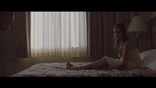 Ella Purnell feet photo thumbnail