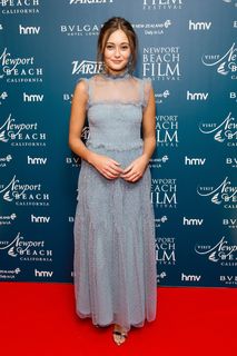 Ella Purnell feet photo thumbnail