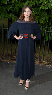 Ella Purnell feet photo thumbnail